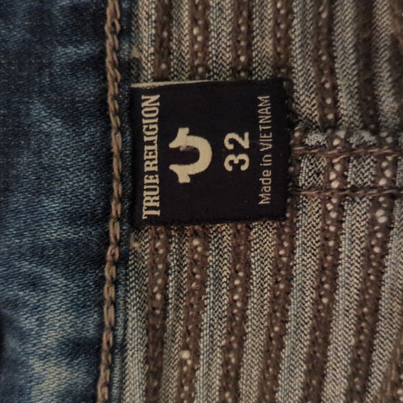True religion distressed jeans - Picture 2 of 6